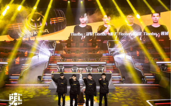 无畏契约国服收入增长14%的背后分析